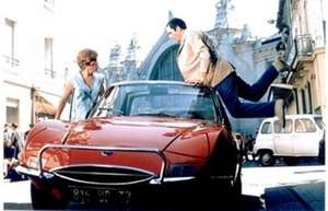 Pierre Etaix saute dans sa voiture, scène du Grand amour